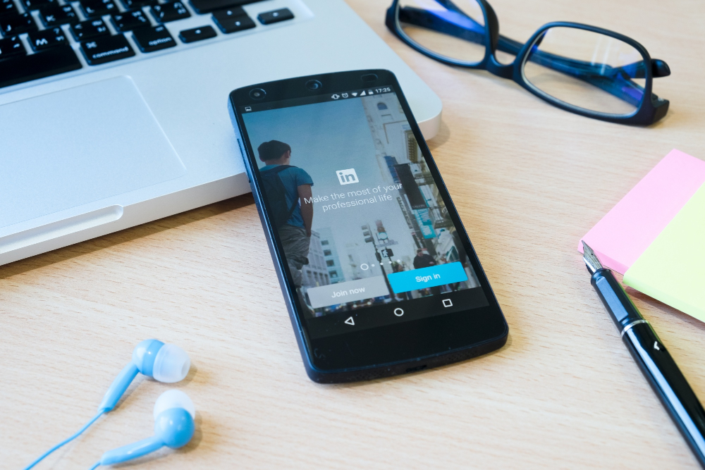 LinkedIn para Empresas: Guia Simples para Fazer Seu Negócio Crescer de Verdade 2 LinkedIn para Empresas